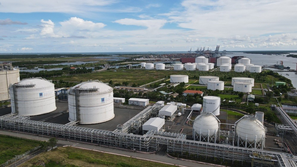 (10.22) LNG development is crucial to Vietnam's energy security and green emission - Photo: Factory in Thi Vai can store up to 1 million tonnes of LNG. (Photo: VNA)