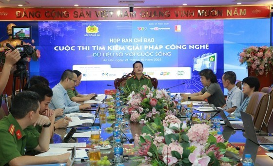 At a meeting of the steering board for the competition. (Photo: sggp.org.vn)