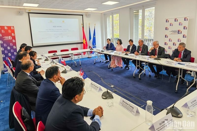 Rencontre entre les dirigeants du Viet Dinh et le MEDEF International.  (Photo : ND Oy)