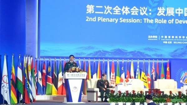 Defence Minister highlights development of ASEAN - China relations and positive initial results of COC