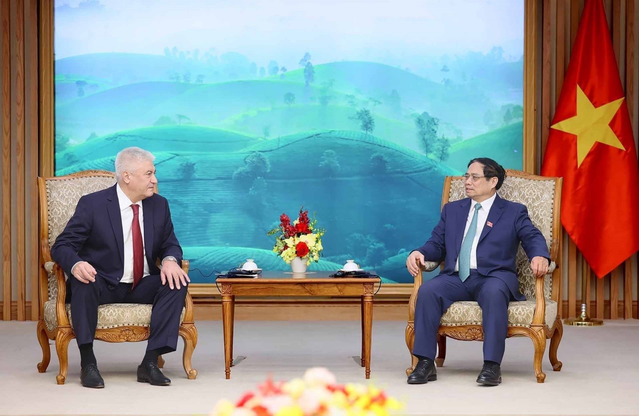 PM Pham Minh Chinh receives Russian Minister of Internal Affairs General Kolokoltsev