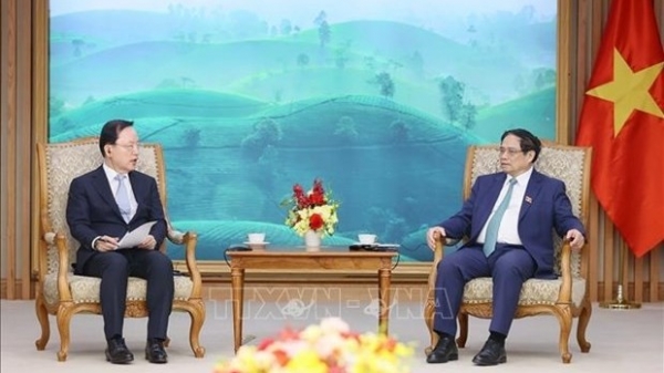 PM Pham Minh Chinh hosts CFO of Samsung Group in Hanoi
