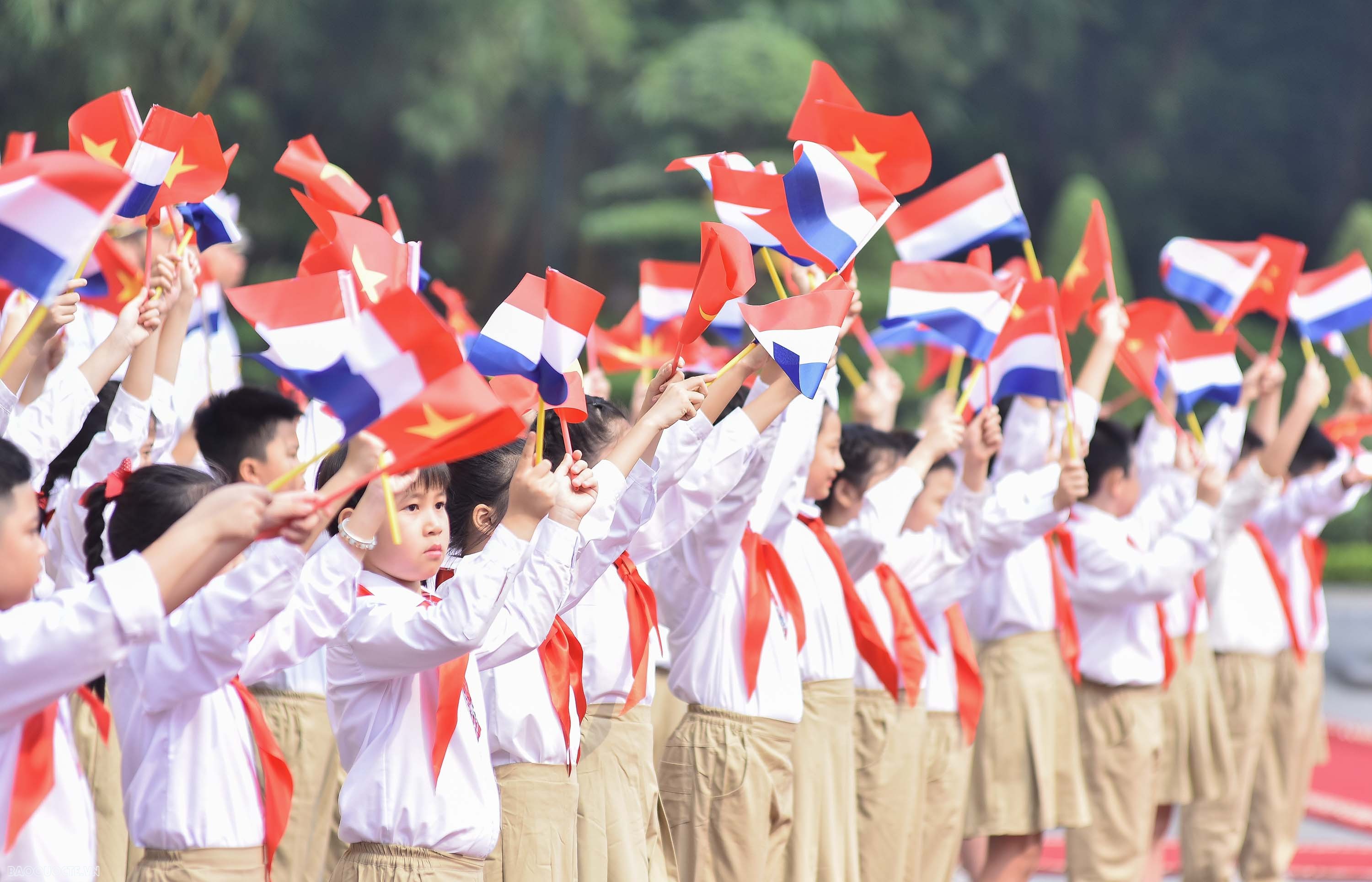 Dutch Prime Minister's visit to Vietnam: A puzzle piece for a complete circle
