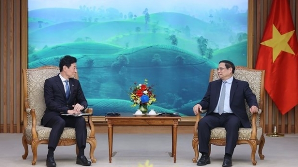 PM Pham Minh Chinh receives Japan’s Minister of Economy Nishimura Yasutoshi