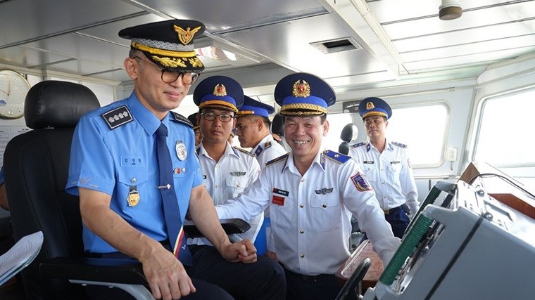 Vietnam-Republic of Korea Coast Guards held friendly exchanges