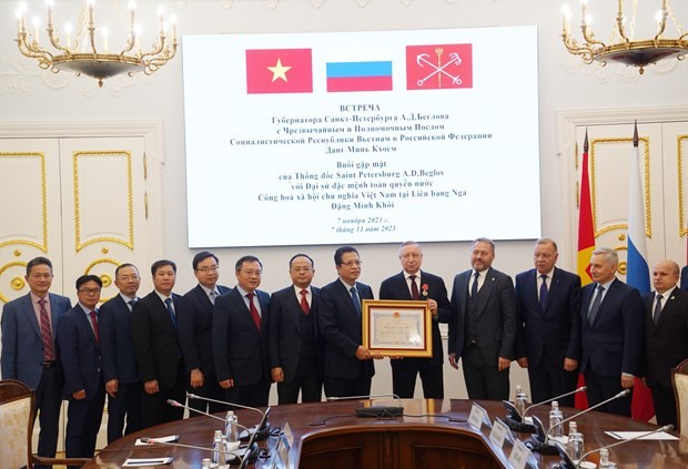 Friendship Orders conferred on St. Petersburg Governor, Ho Chi Minh Institute in St. Petersburg
