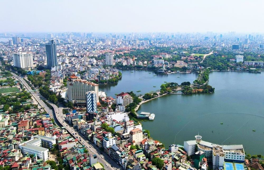 Thủ đô Hà Nội được định hướng trở thành thành phố “Xanh - Văn hiến - Văn minh - Hiện đại”.