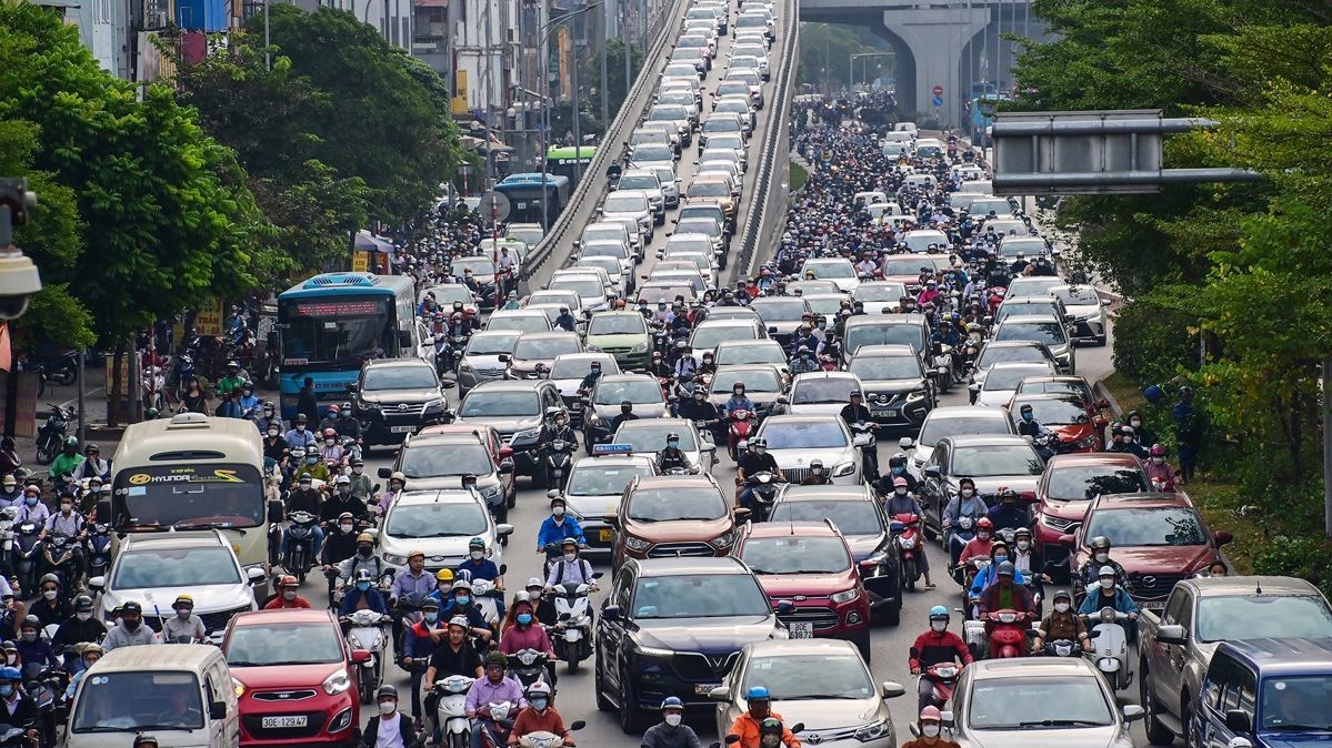 New policies related to cars and road use fees in Vietnam