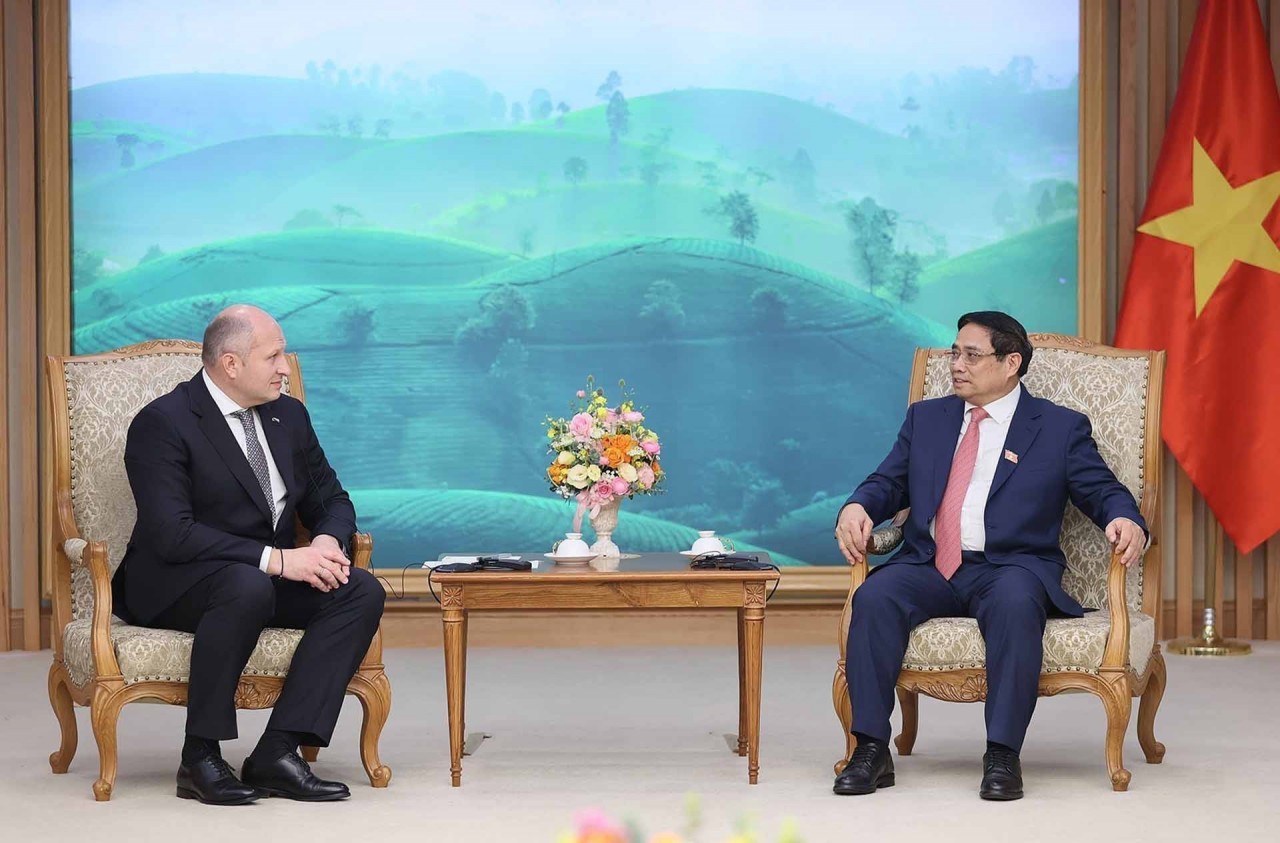 PM Pham Minh Chinh received Russian Minister of Emergency Situations