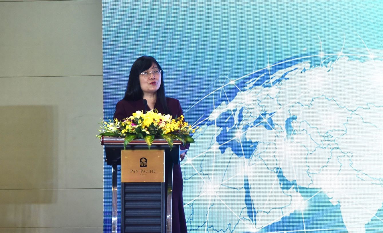(11.10) Quyền Gi&aacute;m đốc Học viện Ngoại giao, TS. Phạm Lan Dung ph&aacute;t biểu khai mạc Hội thảo. (Ảnh: Đức Khải)