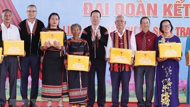 President Vo Van Thuong joins great national unity festival in Phu Yen