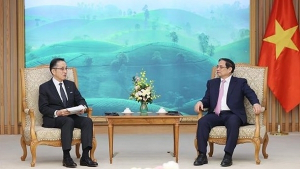 PM Pham Minh Chinh receives President of Japan's Marubeni Corporation in Hanoi
