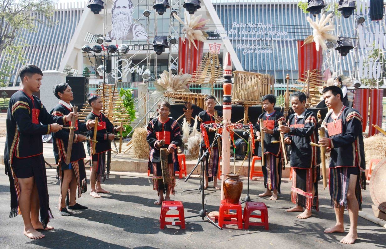 Ethnic groups in Dak Lak to promote its role in building national unity
