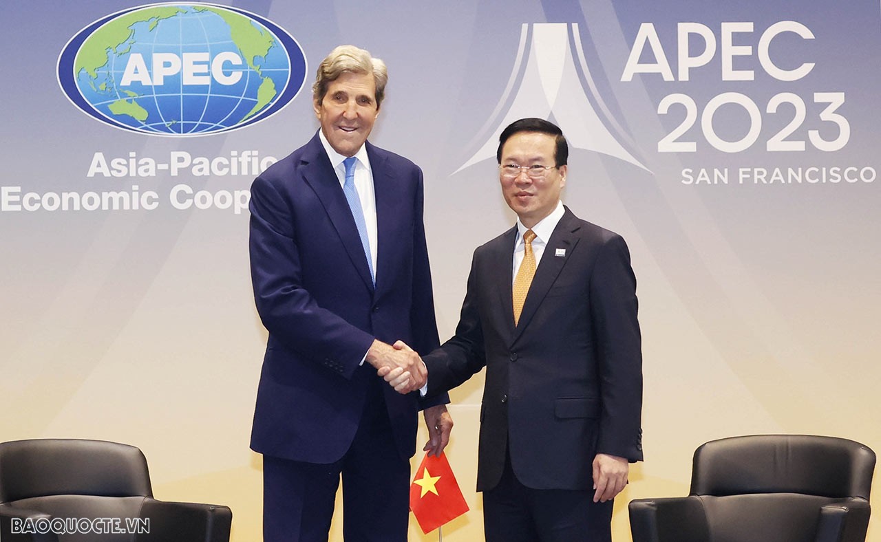 President Vo Van Thuong receives US special envoy for climate John Kerry in San Fransisco