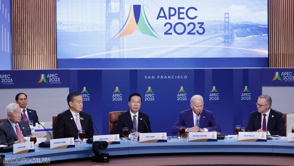 President Vo Van Thuong speaks on Vietnam's commitments at APEC leaders' dialogue with guests