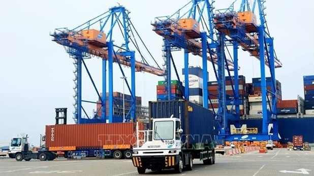Import-export target of 700 billion USD tough to complete