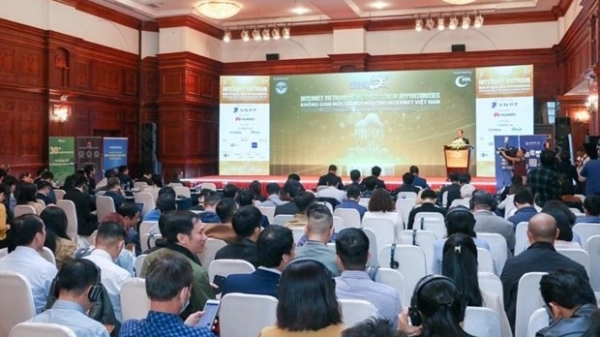 Internet brings new spaces and new opportunities to Vietnam: Deputy Minister