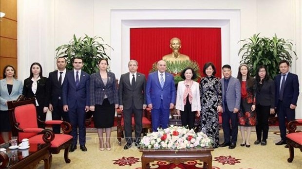 Party Politburo member Truong Thi Mai receives Azerbaijan party official in Hanoi