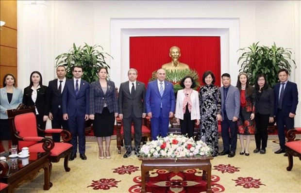 Party Politburo member Truong Thi Mai receives Azerbaijan party official in Hanoi