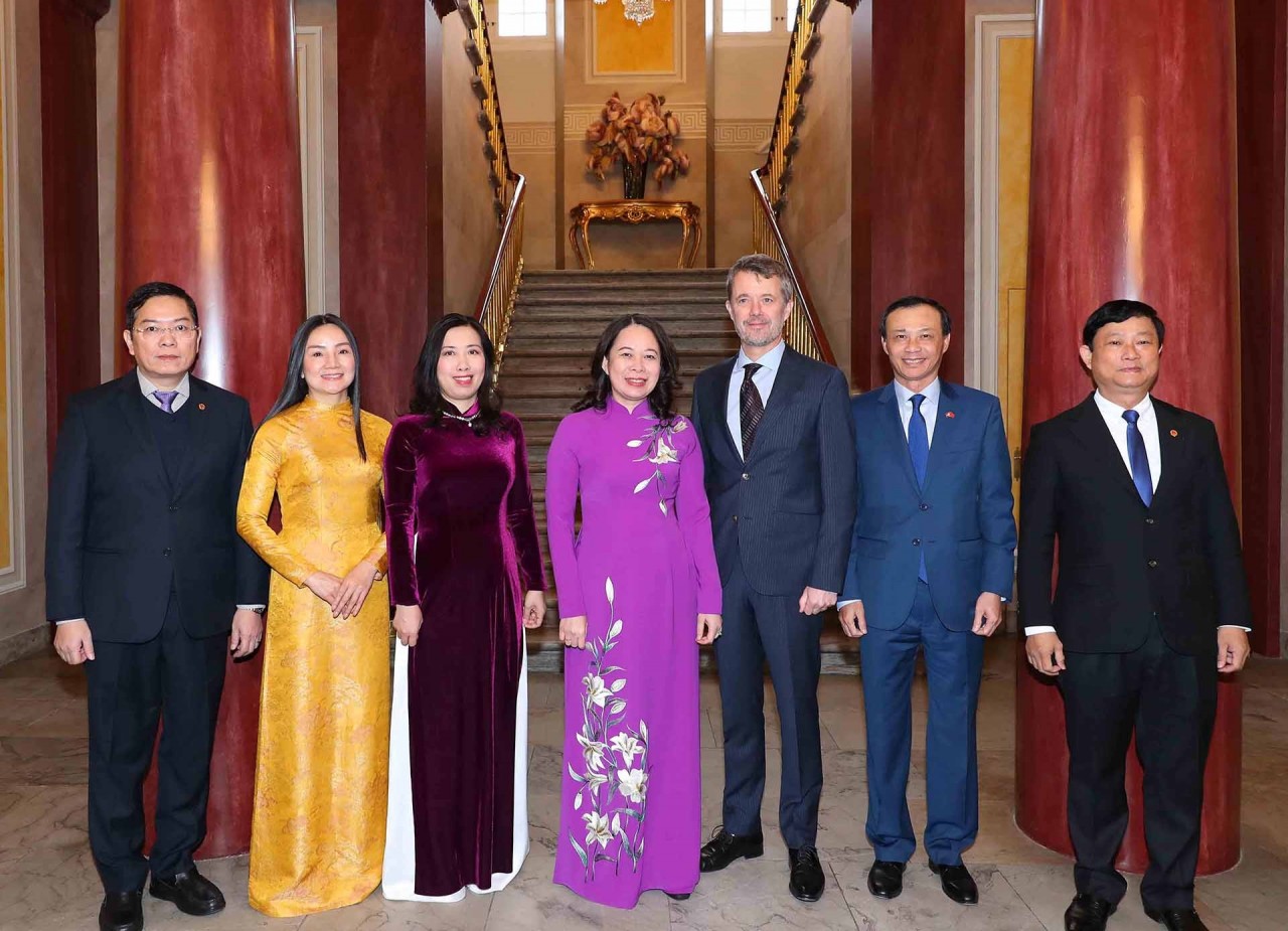 Vice President Vo Thi Anh Xuan meets with Denmark’s Crown Prince Frederik