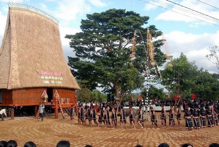 On November 25, 2005, the Space of Gong Culture in the Central Highlands was recognised by UNESCO as a Masterpiece of Oral and Intangible Cultural Heritage of Humanity. In November 2008, UNESCO added the Space of Gong Culture in the Central Highlands to the list of the Intangible Cultural Heritage of Humanity. (Photo: VNA)