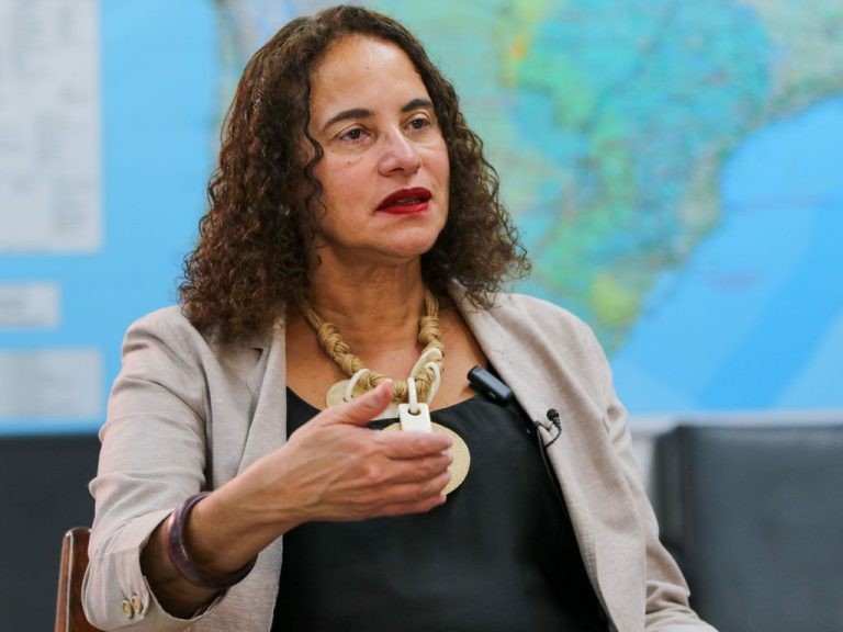 Bộ trưởng Khoa học, Công nghệ và Đổi mới Brazil Luciana Santos