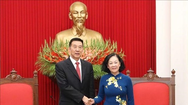Party Politburo welcomes Chinese People's Political Consultative Conference delegation