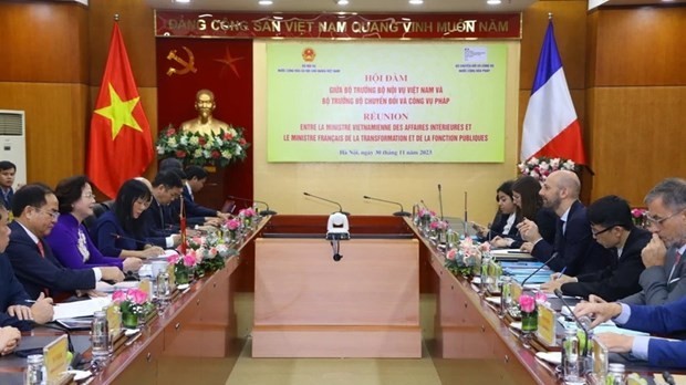 Vietnam, France cooperate in digital transformation, public service reform