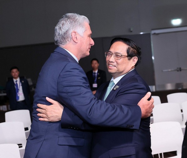 COP28: Prime Minister Pham Minh Chinh meets leaders of Cuba, WB, Sweden