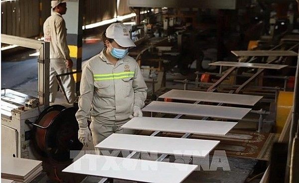 Vietnam among 10 biggest construction ceramic producing countries: Deputy Minister