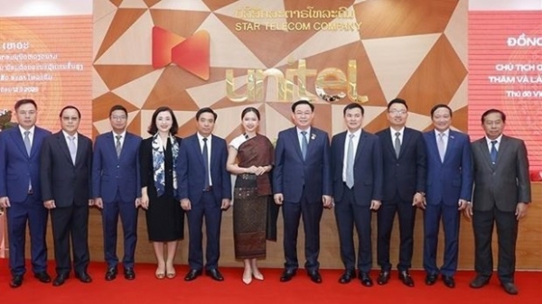 NA Chairman Vuong Dinh Hue visits Vietnam – Laos joint venture