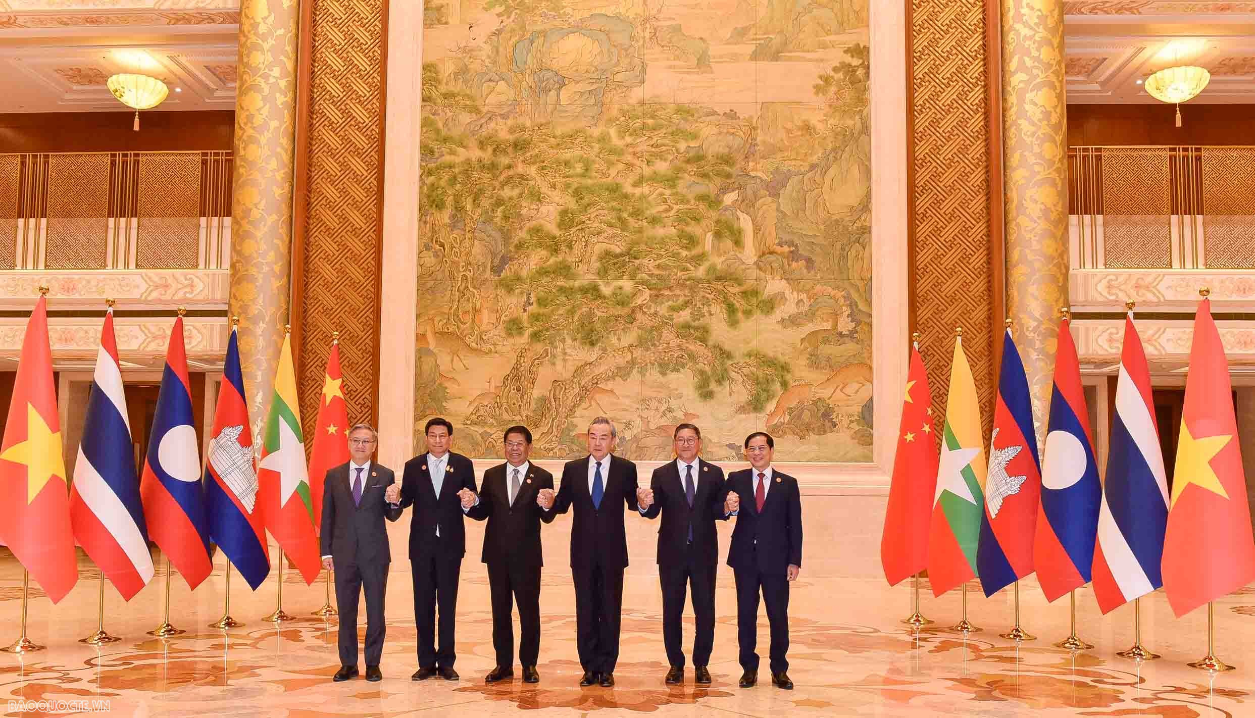 FM Bui Thanh Son attends 8th MLC Foreign Ministers' Meeting in China
