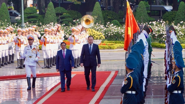 PM Pham Minh Chinh hosts welcome ceremony for Belarusian PM Roman Golovchenko