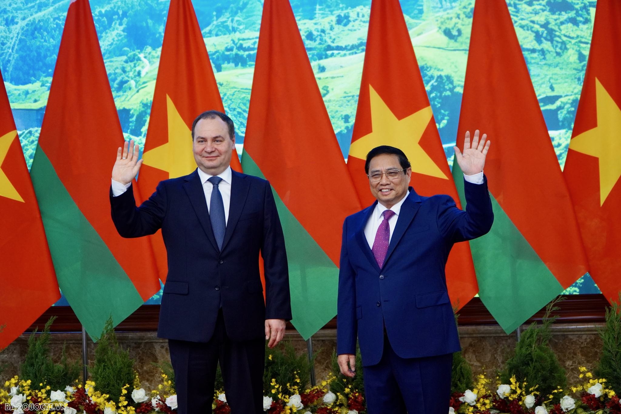 PM Pham Minh Chinh hosts welcome ceremony for Belarusian PM Roman Golovchenko