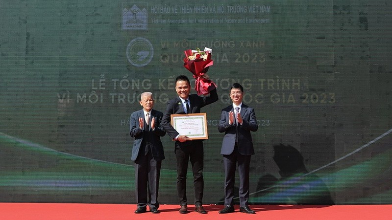 Herbalife Vietnam is awarded Certificate of Recognition "For the National Green Environment in 2023" campaign