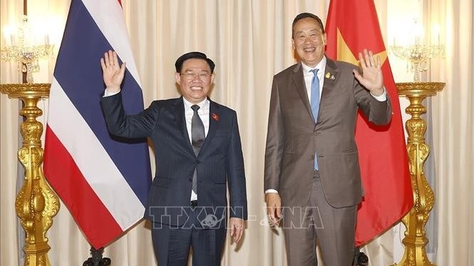 NA Chairman Vuong Dinh Hue meets with Thai Prime Minister Srettha Thavisin