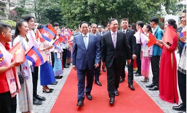 Vietnamese, Cambodian PMs talk to FTU students | Society | Vietnam+ (VietnamPlus) Vietnamese, Cambodian PMs talk to FTU students | Society | Vietnam+ (VietnamPlus)