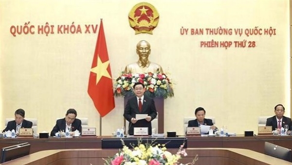 NA Chairman Vuong Dinh Hue chairs 28th meeting of NA Standing Committee