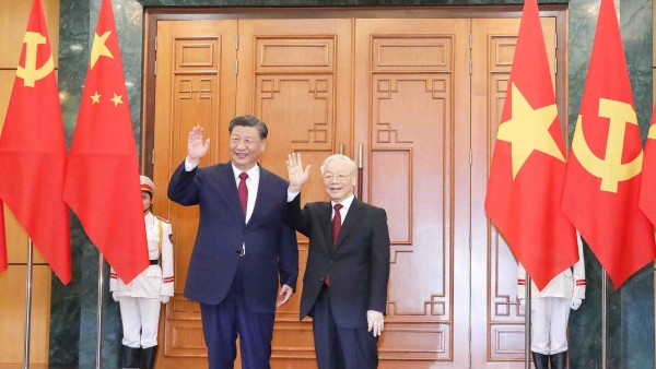 Vietnam, China Party General Secretaries exchange Lunar New Year greetings