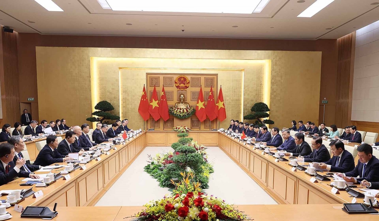 PM Pham Minh Chinh meets with Chinese Genereal Secretary and President Xi Jinping in Hanoi