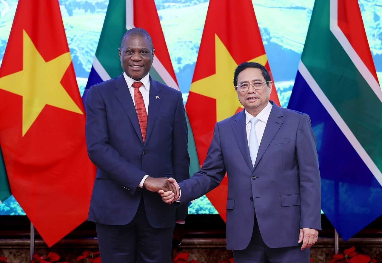 PM Pham Minh Chinh meets with Deputy President of South Africa