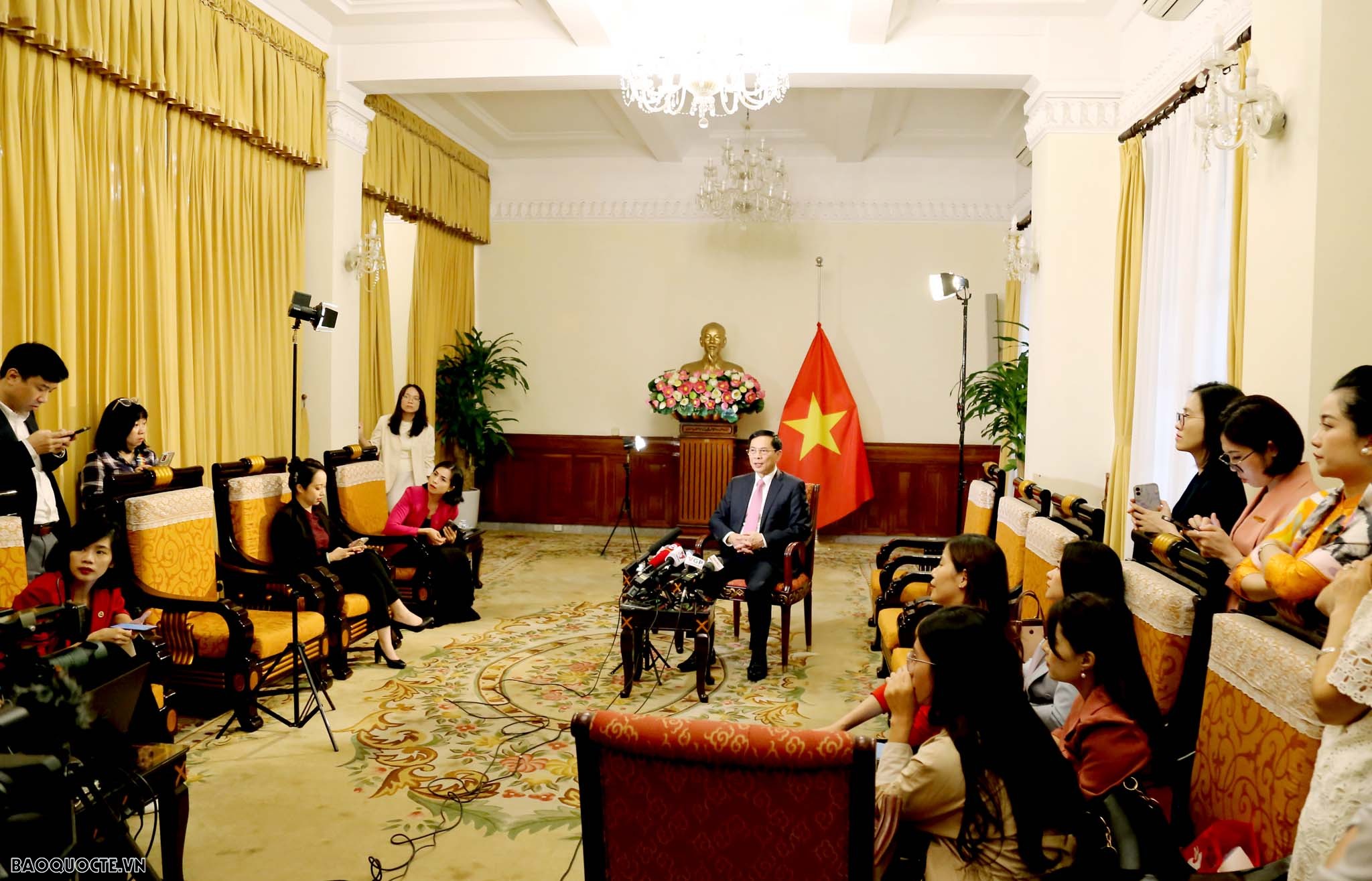 FM Bui Thanh Son highlights achievements in carry out 'Bamboo diplomacy'