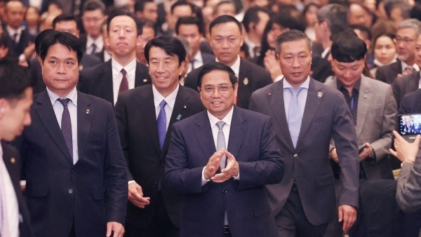 Prime Minister attends Vietnam-Japan economic forum in Tokyo