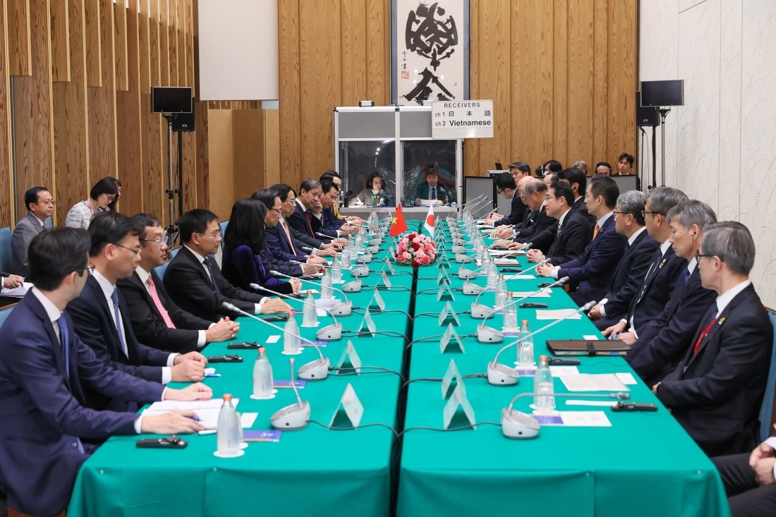 Vietnamese, Japanese Prime Ministers hold talks in Tokyo