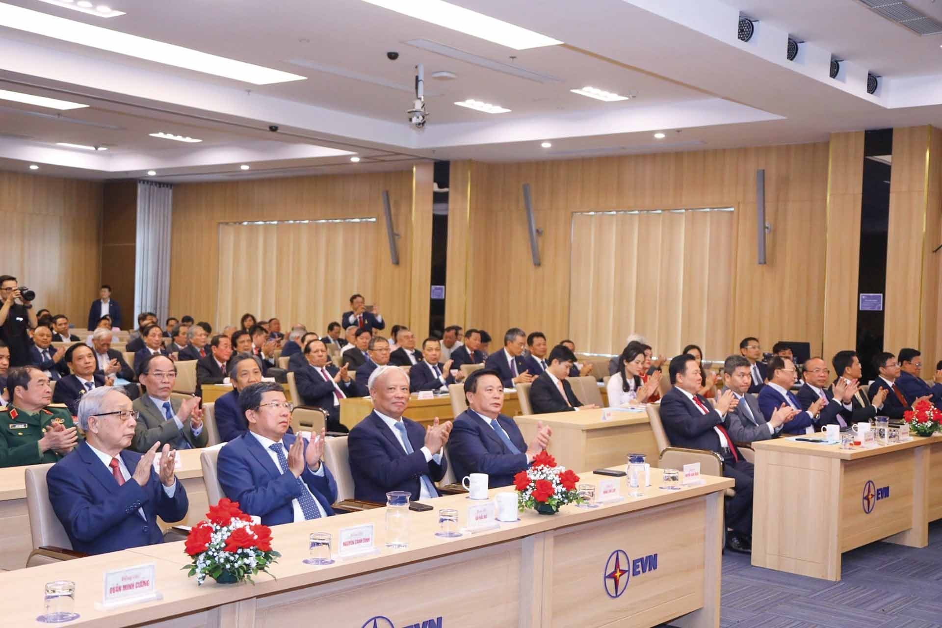 Vietnam - China Friendship Association (Vietnam Union of Friendship Organizations) organized the 7th National Congress for the 2023 - 2028 tenure on November 25, 2023.