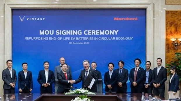 VinFast, Japan's Marubeni Corporation sign MOU on repurposing EV batteries