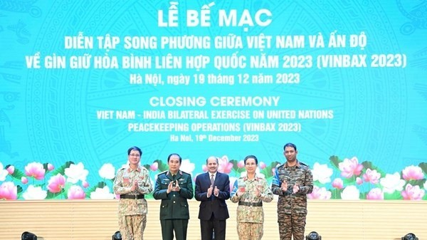 Vietnam, India wrap up joint peacekeeping exercise