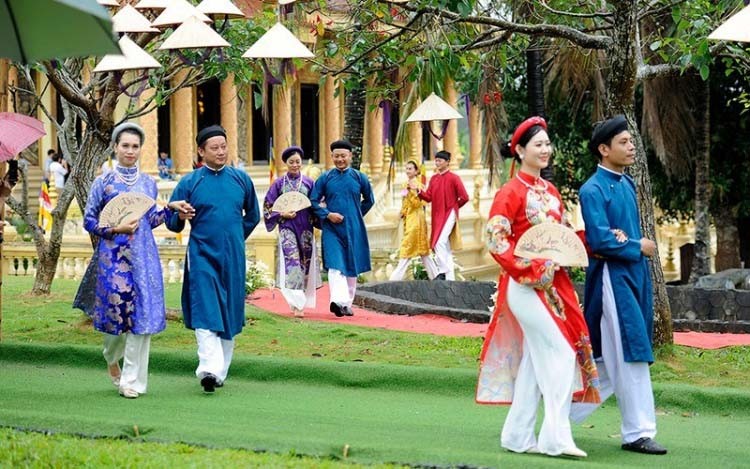 To make Vietnamese culture and people closer and attractive to international friends