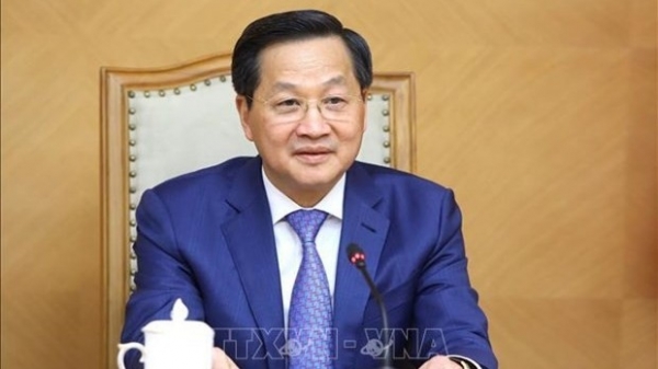 Deputy PM Le Minh Khai, Korean counterpart Choo Kyung-ho hold phone talks