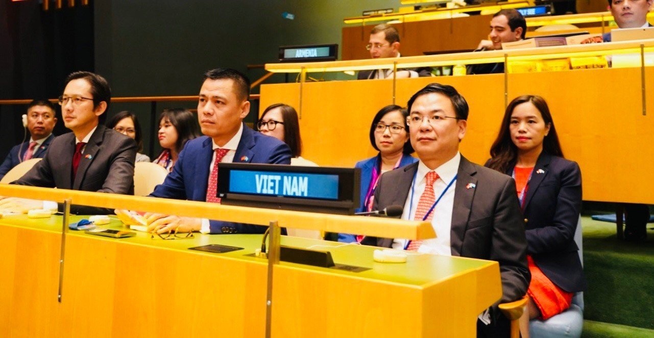 The Vietnamese delegation attended the voting session and announced the results of membership in the UN Human Rights Council for the 2023-2025 term. (Source: Vietnam Delegation to the UN) ​